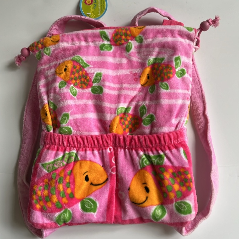 Fish Beach Towel & Backpack - Picture 4 of 12